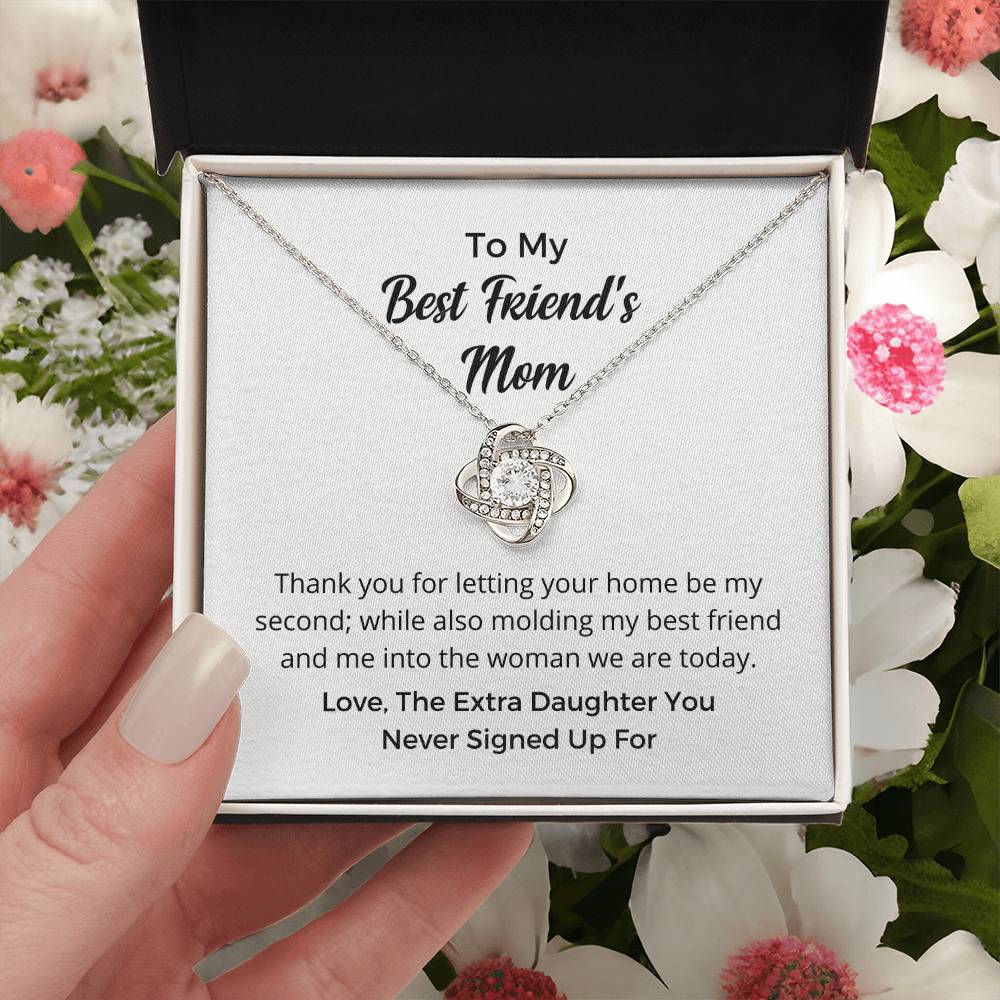 Best Friend's Mom Ne Love Knot Necklace