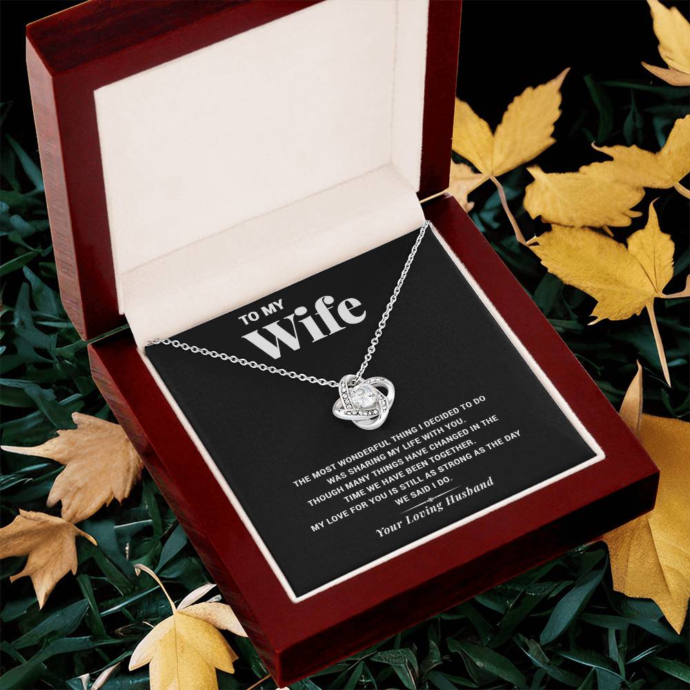 Sharing My Life Wi Love Knot Necklace