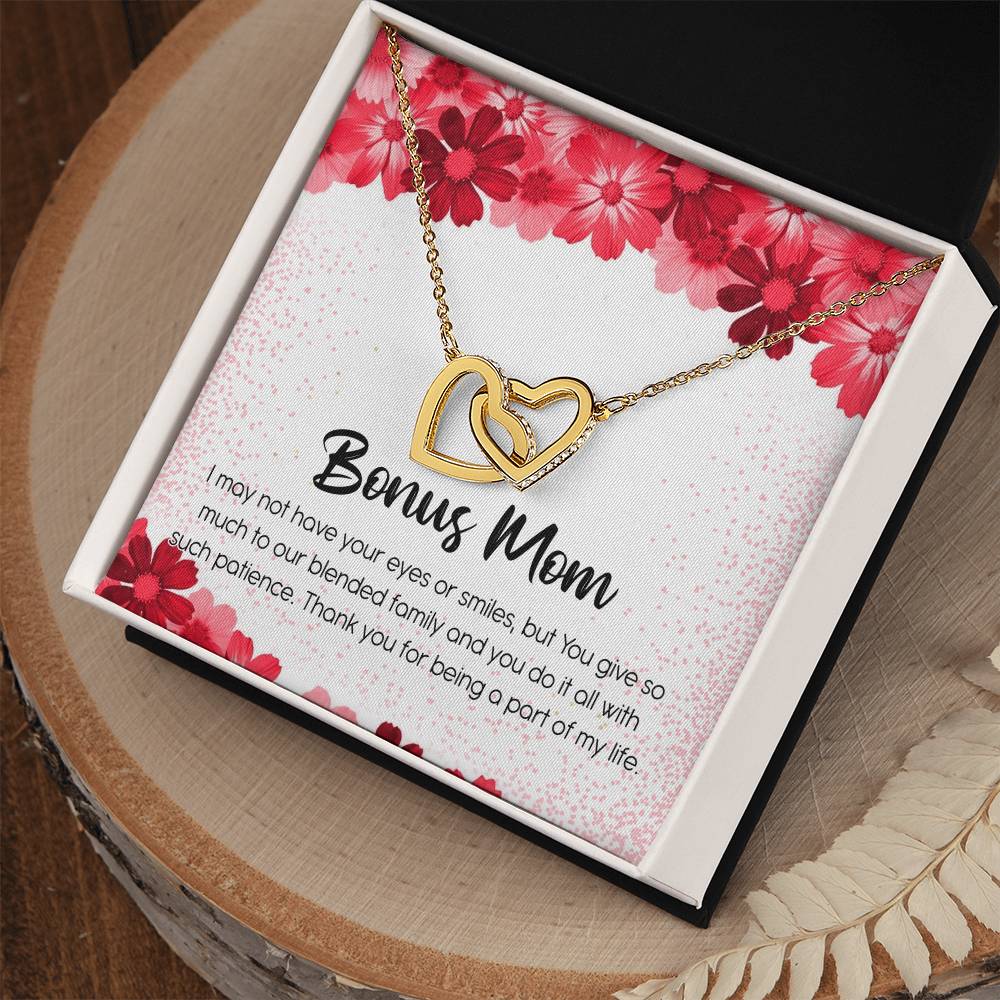 Bonus Mom Interlocking Hearts Necklace Message Card