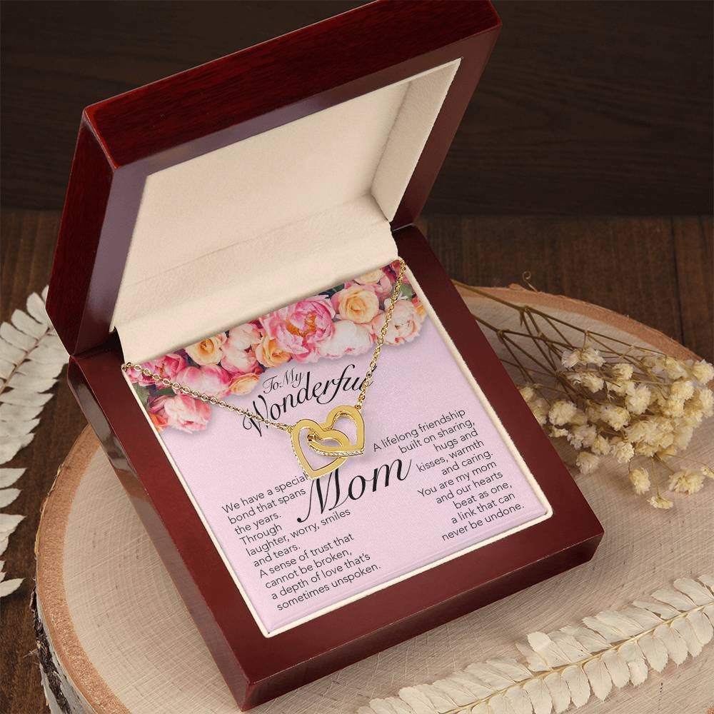 Wonderful Mom Interlocking Hearts Necklace