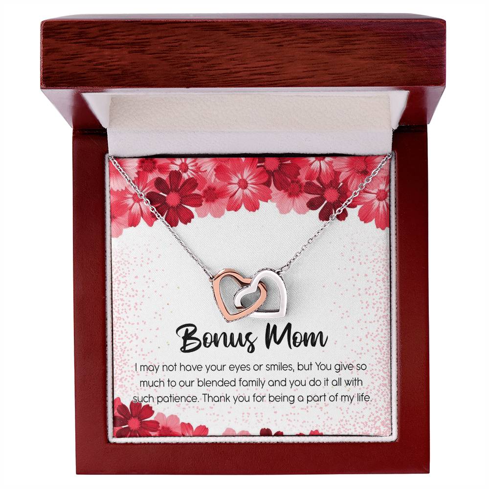Bonus Mom Interlocking Hearts Necklace Message Card