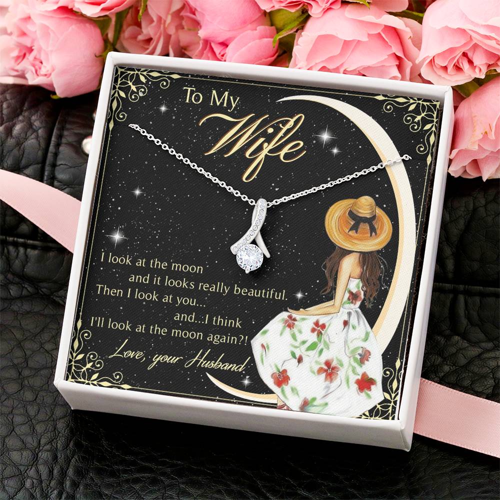 To My Beautiful Wife Alluring Beauty Necklace Mother's Day Message Card Alluring Beauty Necklace