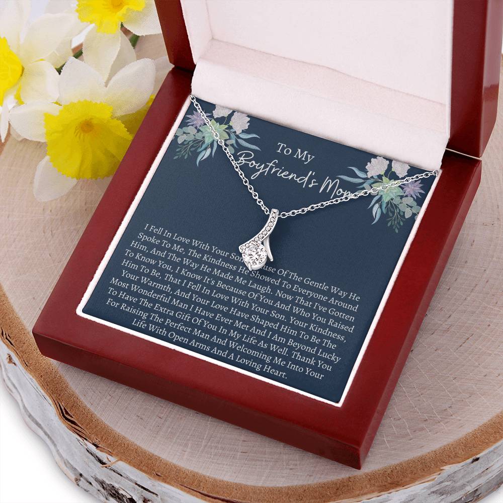 Boyfriend Mom Alluring Alluring Beauty Necklace
