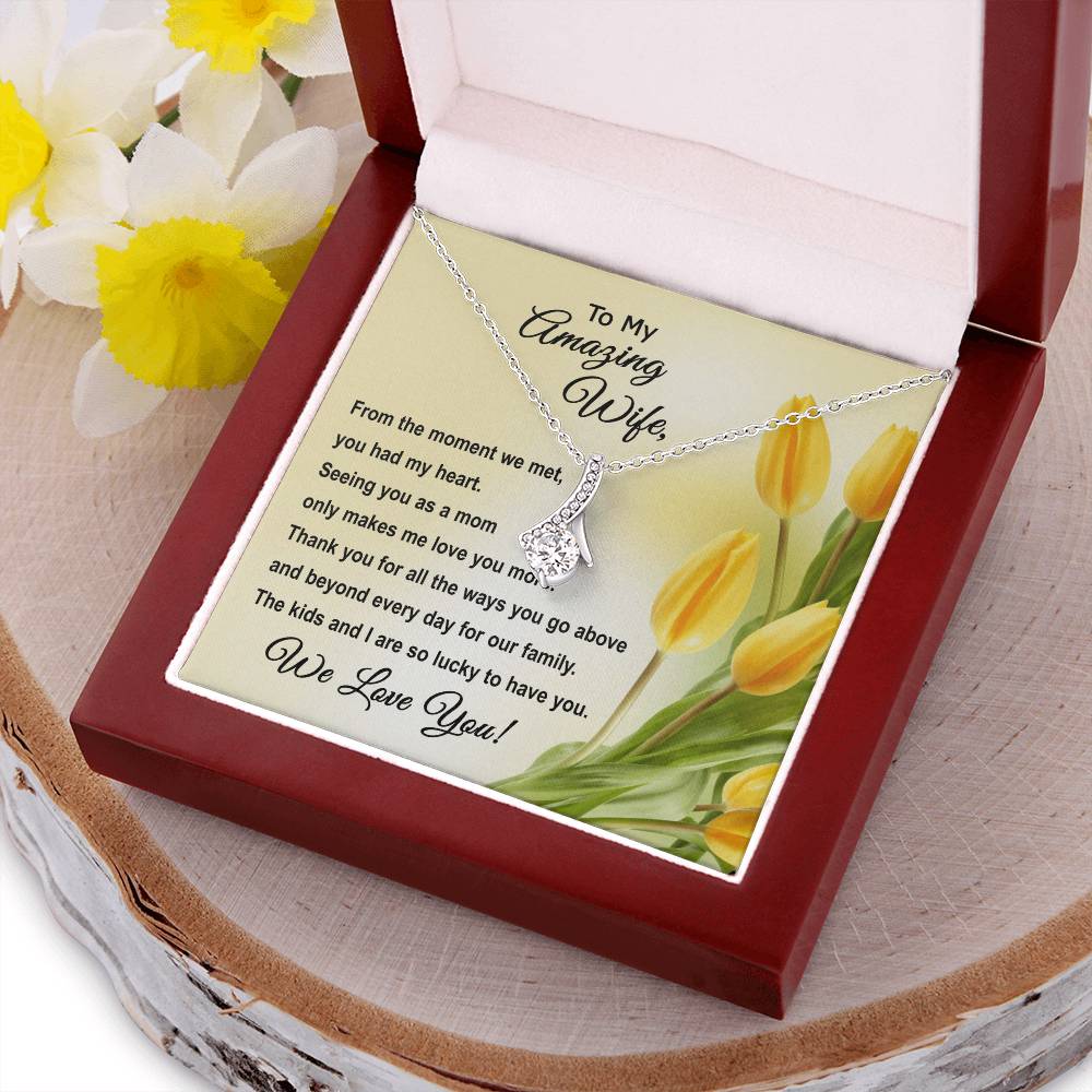 Amazing Wife - The Kids And I Are So Lucky - Yellow Tulips Allure Necklace Alluring Beauty Necklace