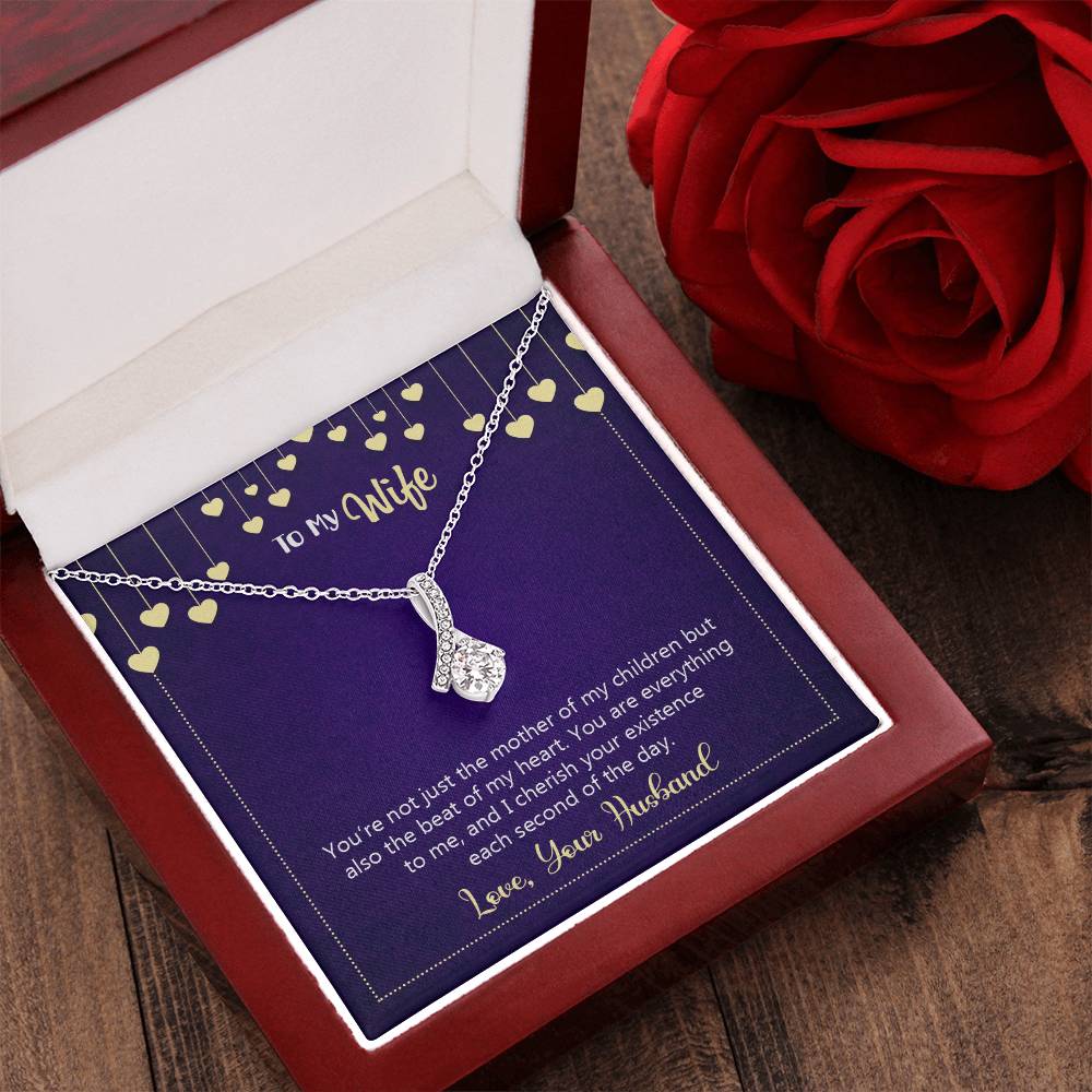 To My Wife Necklace Alluring Beauty Necklace