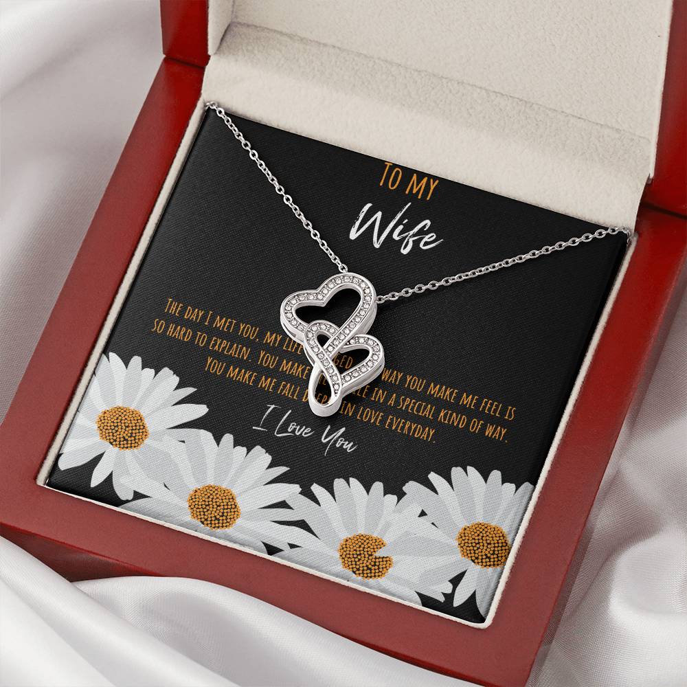 To My Wife The Day I Met You - Daisy Double Hearts Necklace
