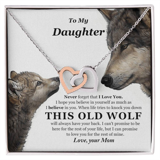 To My Daughter - This Old Wolf Will Always Have Your Back - Mom Interlocking Hearts Necklace