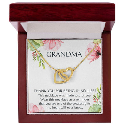 Grandma Interlocking Hearts Necklace Message Card