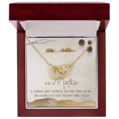 Being A Mother Interlocking Hearts Necklace Message Card