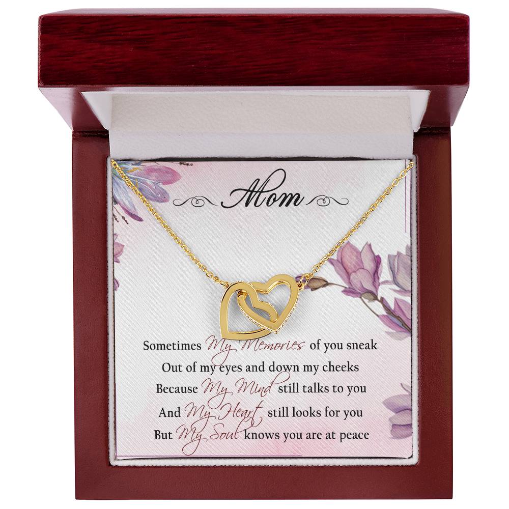 To My Mom Interlocking Hearts Necklace Message Card