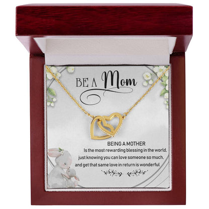 Be A Mom Interlocking Hearts Necklace Message Card