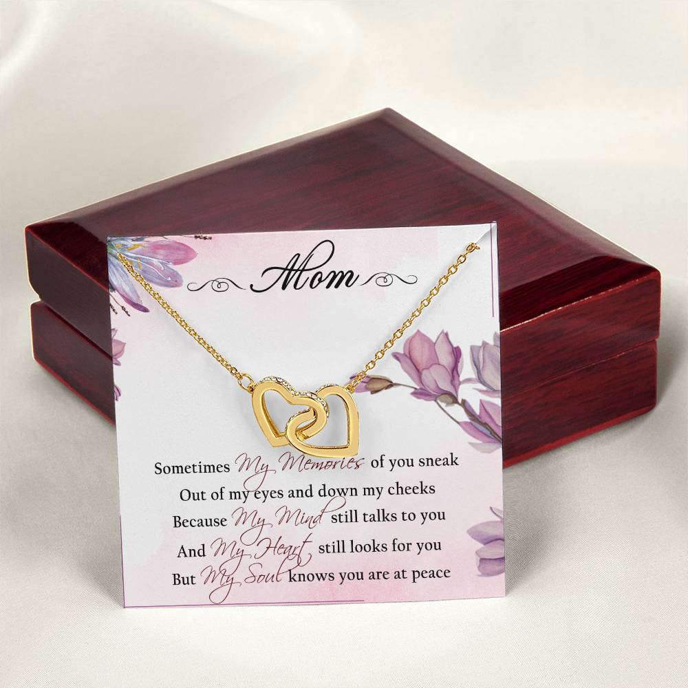 To My Mom Interlocking Hearts Necklace Message Card