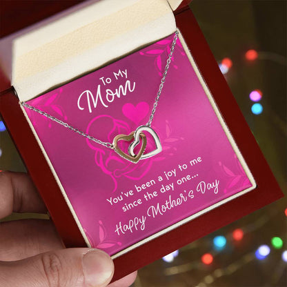 To My Mom Interlocking Hearts Necklace