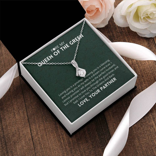 Queen Of The Green Necklace Alluring Beauty Necklace