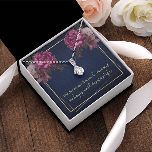 The Day We Married - Alluring Beauty Necklace Alluring Beauty Necklace