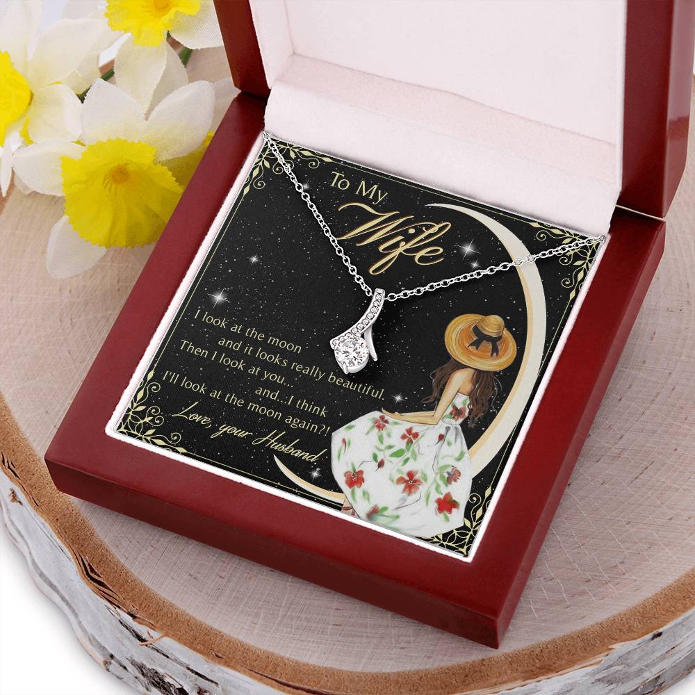 To My Beautiful Wife Alluring Beauty Necklace Mother's Day Message Card Alluring Beauty Necklace
