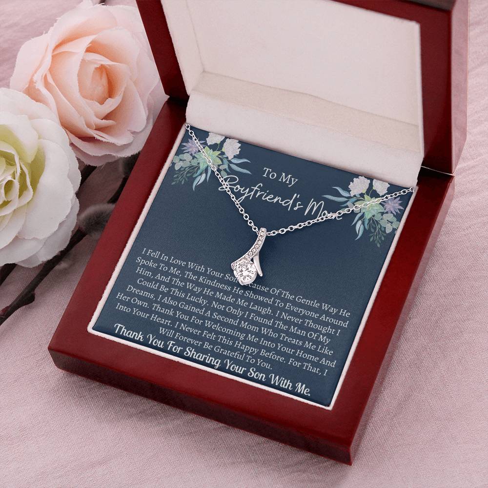 Boyfriend Mom Alluring Beauty Necklace